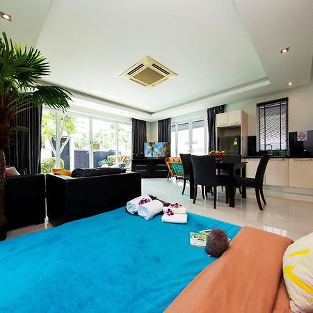 Colibri Pool Villa Pattaya Pantai Jomtien Bilik gambar