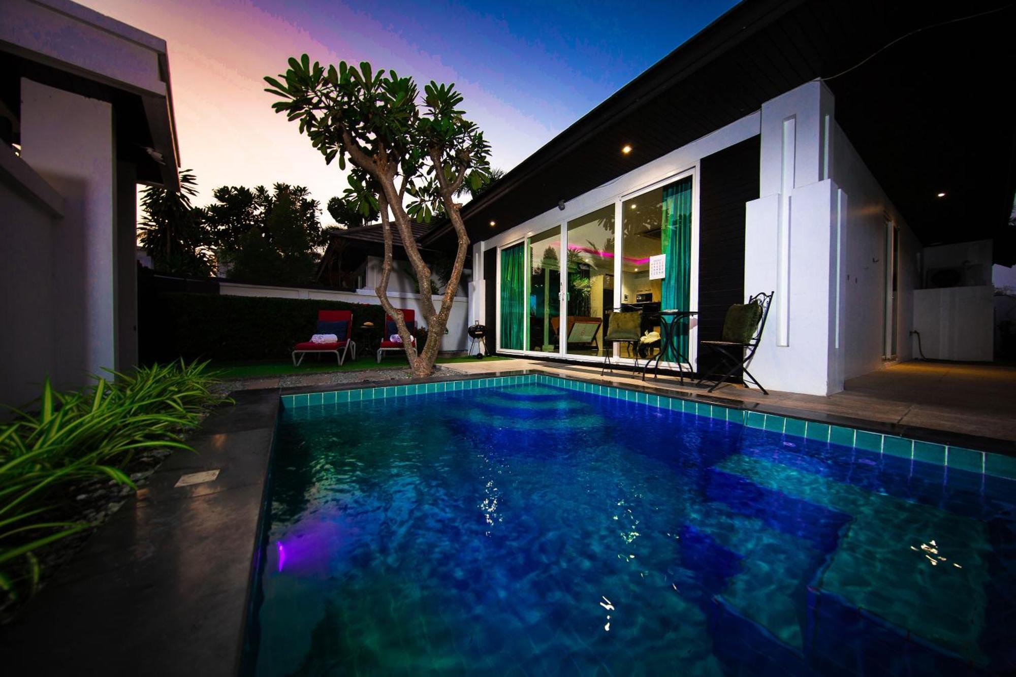 Colibri Pool Villa Pattaya Pantai Jomtien Luaran gambar