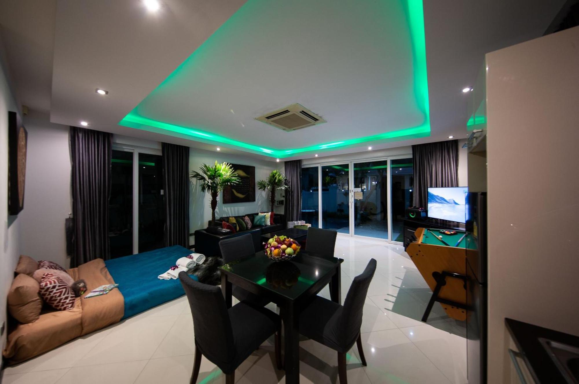 Colibri Pool Villa Pattaya Pantai Jomtien Bilik gambar