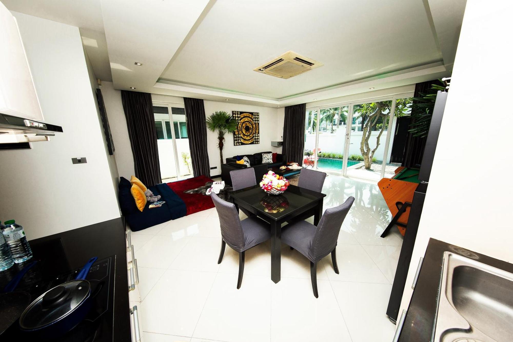 Colibri Pool Villa Pattaya Pantai Jomtien Bilik gambar