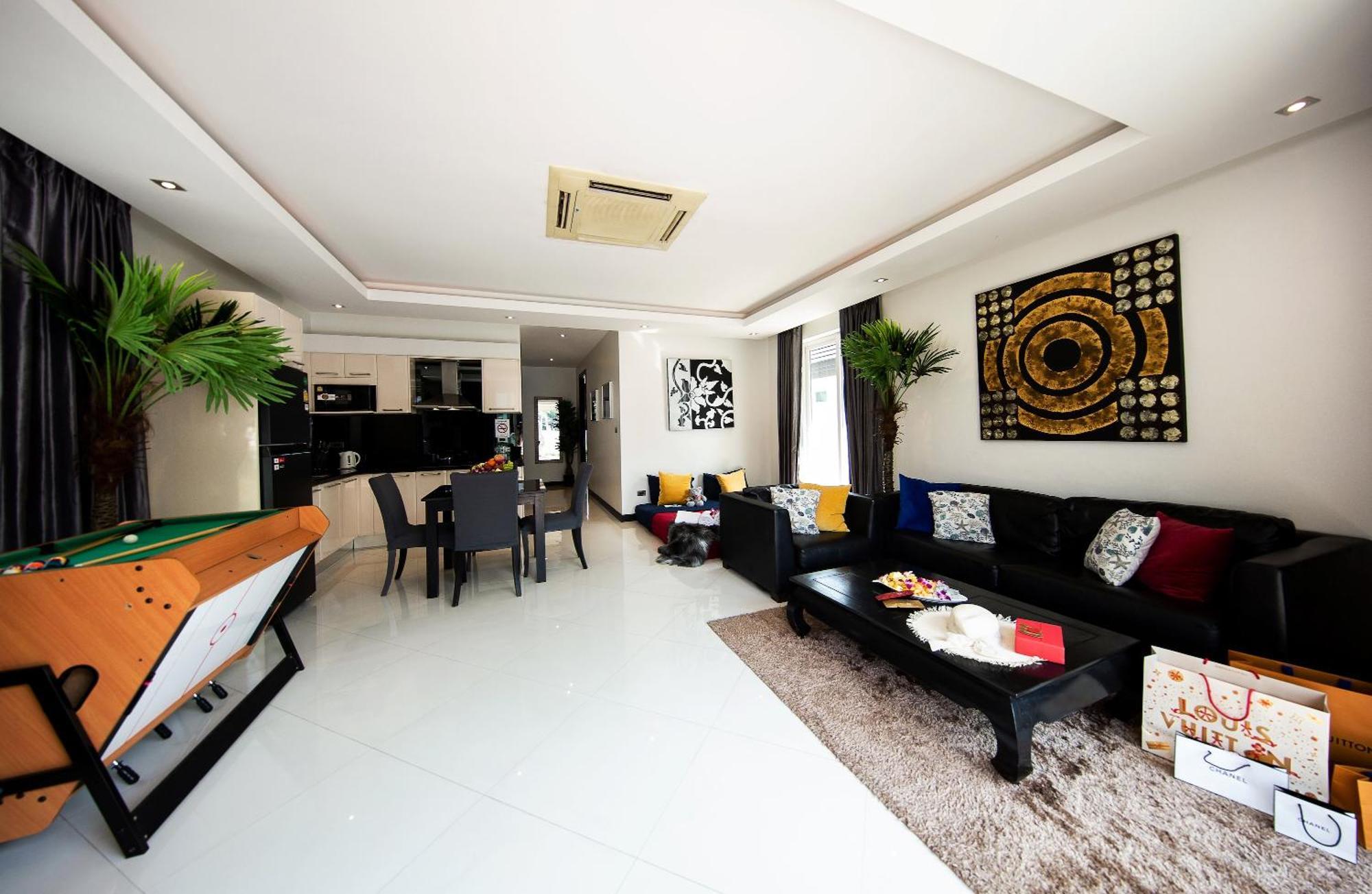 Colibri Pool Villa Pattaya Pantai Jomtien Bilik gambar