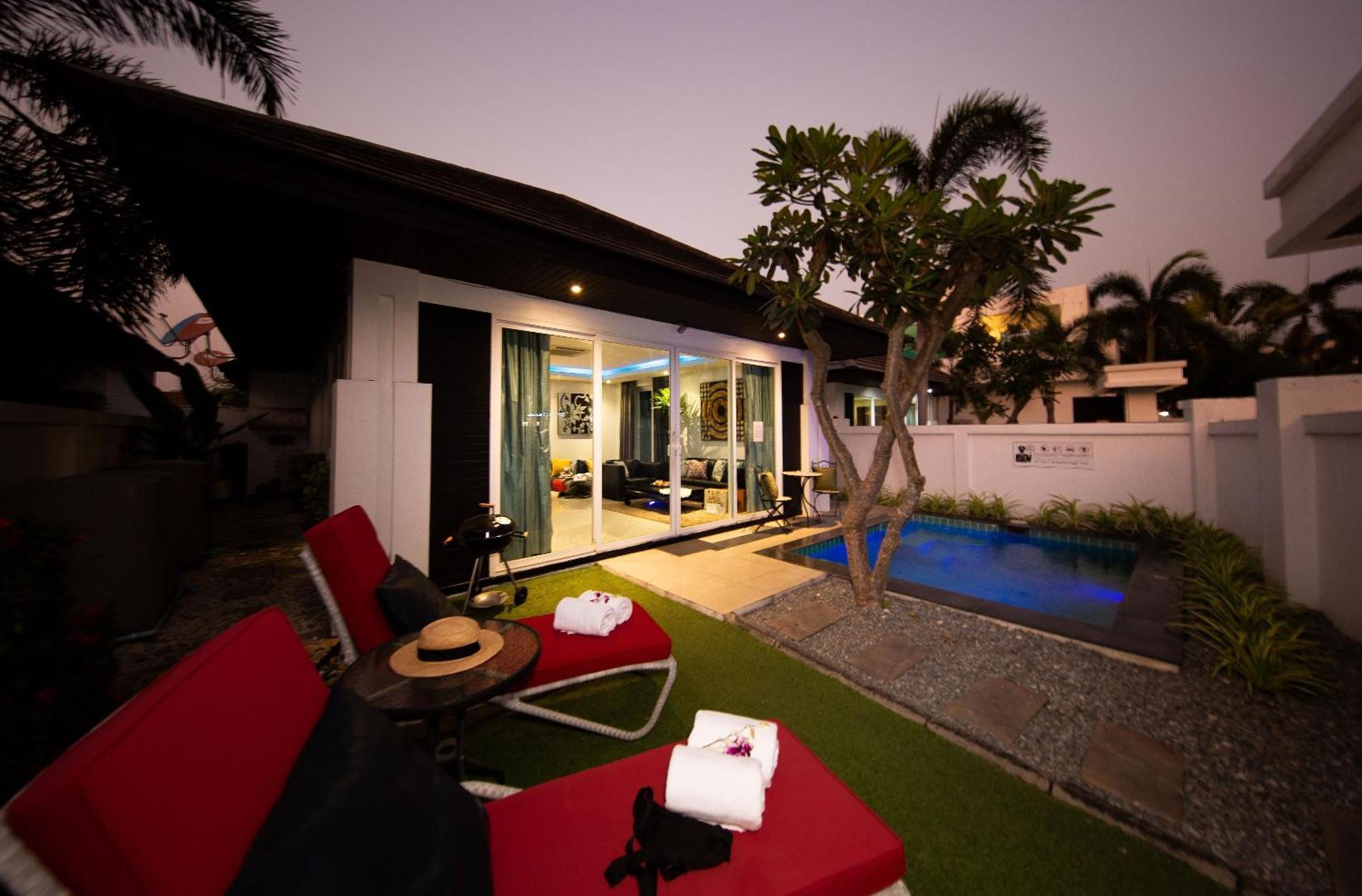 Colibri Pool Villa Pattaya Pantai Jomtien Bilik gambar