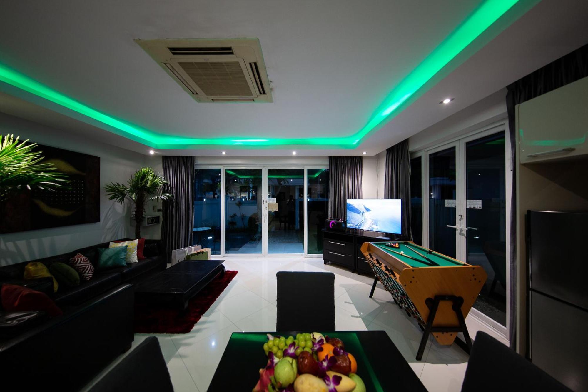 Colibri Pool Villa Pattaya Pantai Jomtien Bilik gambar
